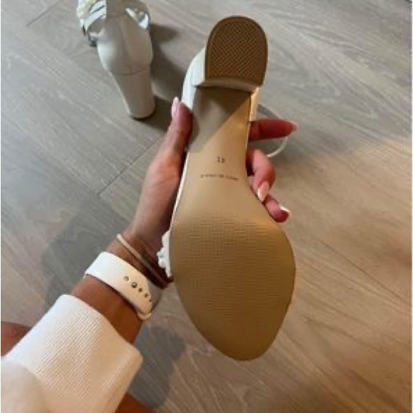 Handmade Ivory Pearl Wedding Shoes - Picture 5 of 5